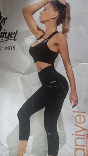 ست نیمتنه و لگ زنانه Reebok